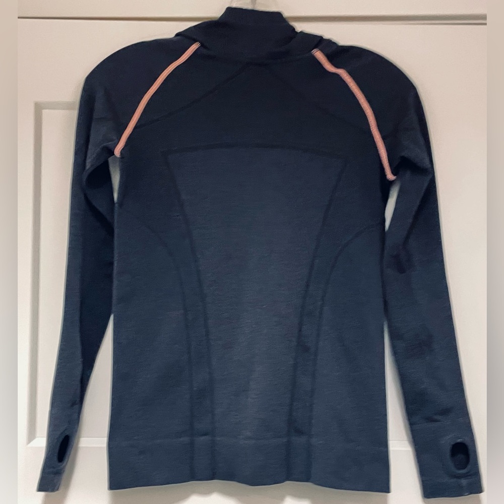 Lululemon Ivivva Gray The Fastest Hooded Pullover Long Sleeve Swiftly Tech Top